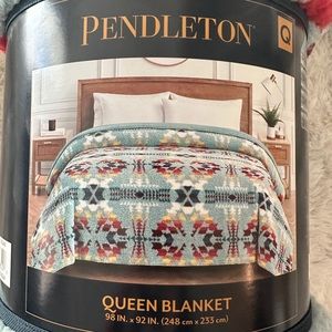 Queen Pendleton Sherpa blanket
